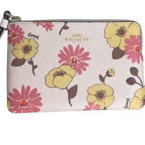 🌸 Coach Floral Wristlet | Chalk Multi